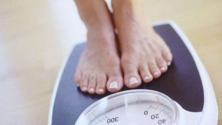 Se considera normal perder 1-2 kg por mes. 