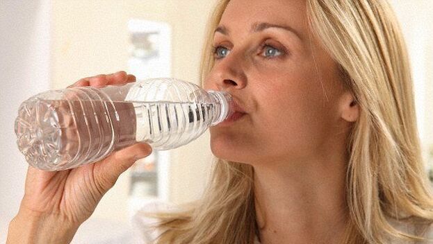 beber agua con pancreatitis