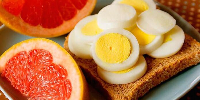 cítricos y huevos duros para la dieta Maggi